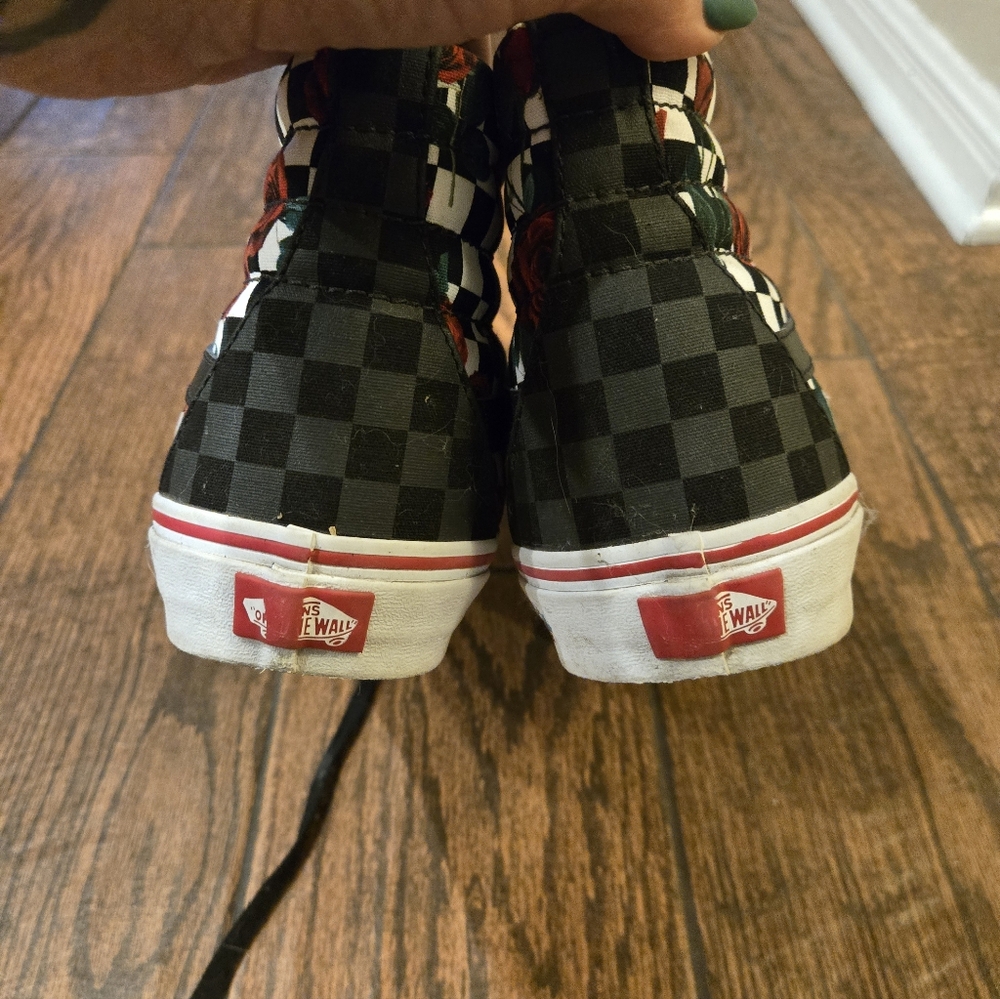 Custom Vans - Picture 3 of 4